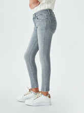 Afbeelding in Gallery-weergave laden, Jeans Julita
